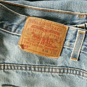 Men's Levi 569 jeans